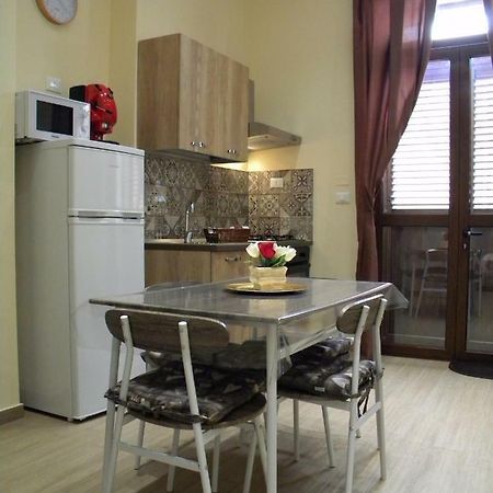 La Casetta Del Viale 13 팔레르모 외부 사진