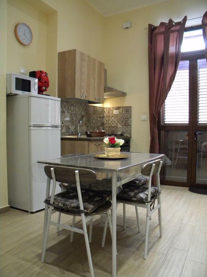 La Casetta Del Viale 13 팔레르모 외부 사진